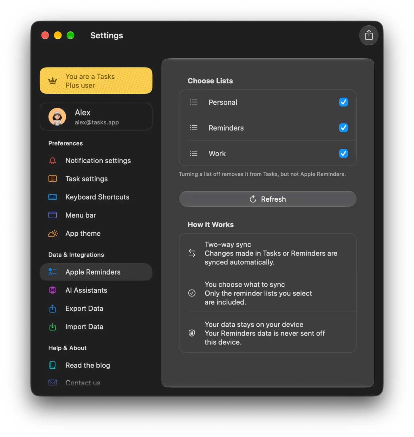 Tasks Settings on Mac with Apple Reminders selected under Data and Integrations, showing the Personal, Reminders and Work lists checked under Choose Lists, a Refresh button and How It Works.